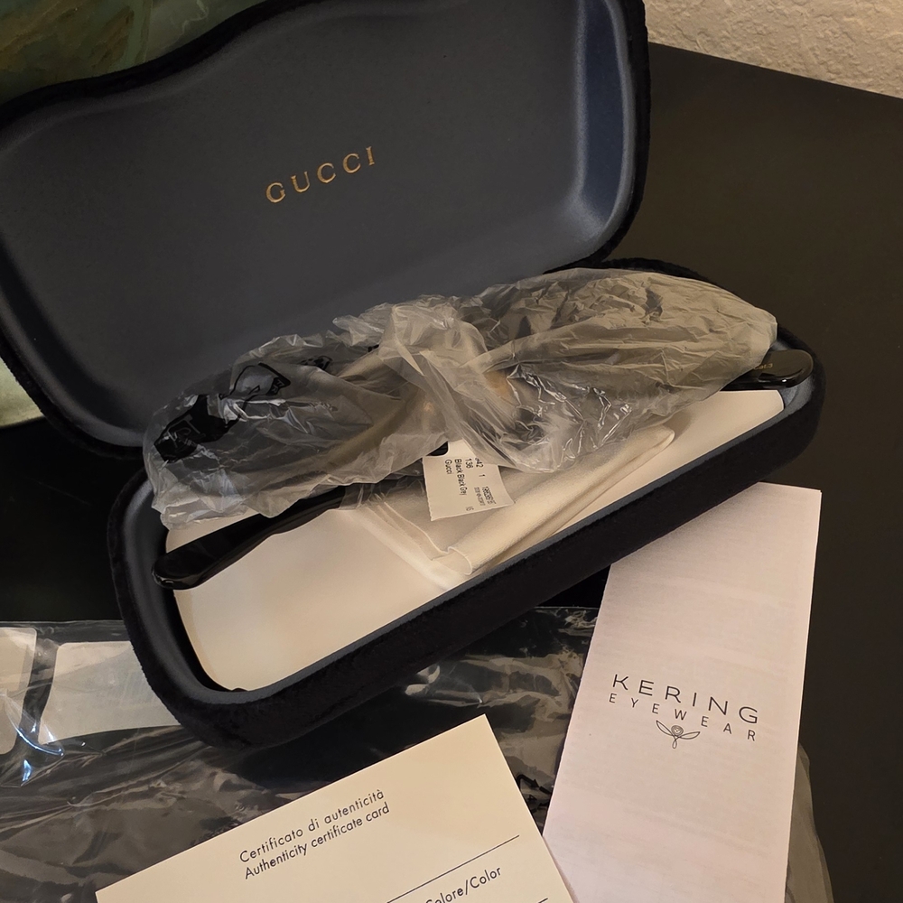 Gucci Black Cat-Eye Sunglasses 56mm - Picture 9 of 10